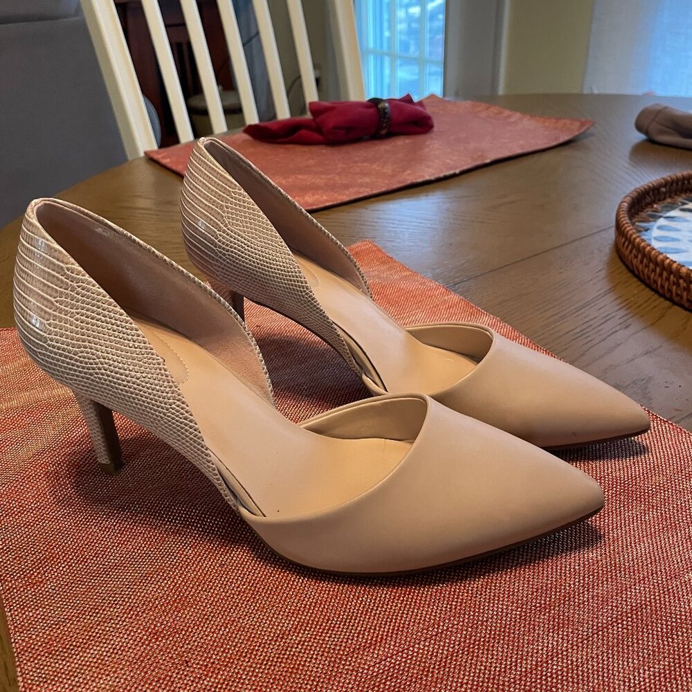 Bandolino Women's Classic Pumps-Tan